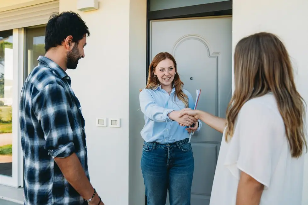 Fostering Tenant Trust: Orlando Property Owner Tips